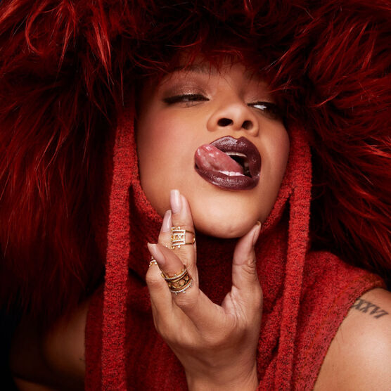 GLOSS BOMB GLOSS EM BAST�O 'HOT CHOCOLIT